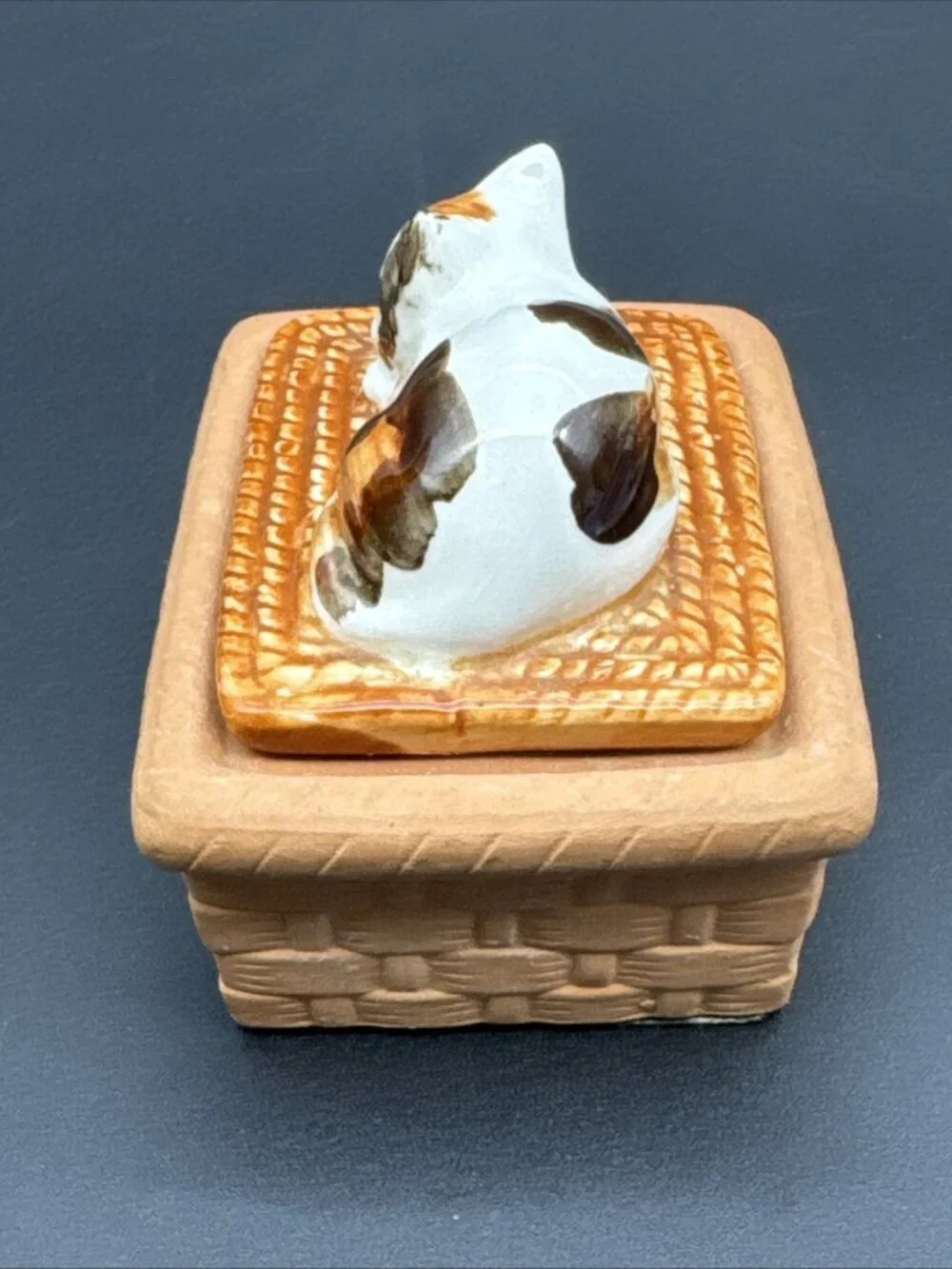 Vintage Ceramic Calico Cat Kitty On Nest Trinket Box Cottagecore